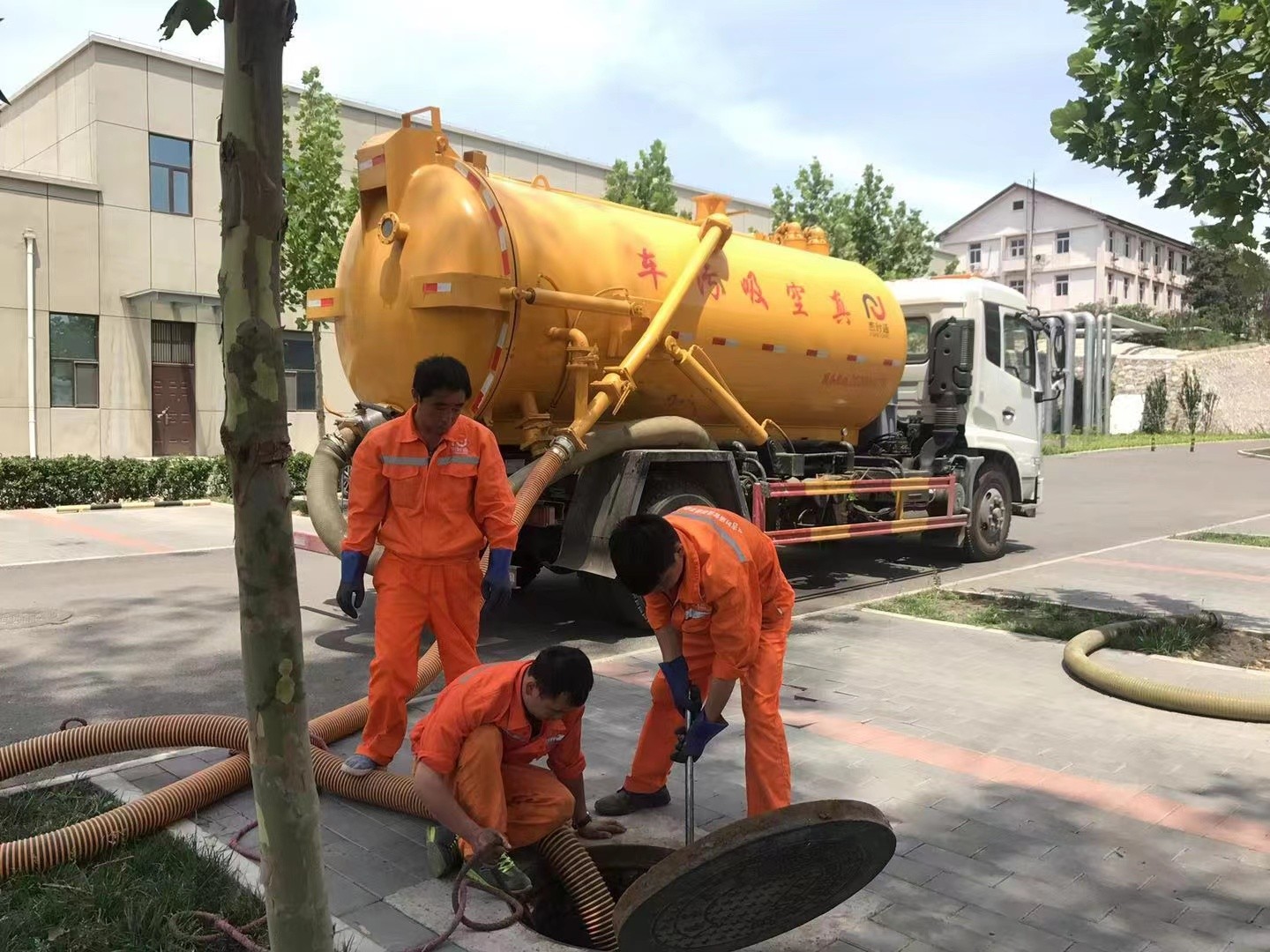 黄陂化粪池清理与5-8吨吸粪车施工效率分析